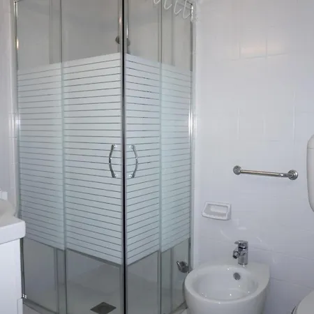 Excellent Flat With Ac, Shared Pool And Parking Apartment
